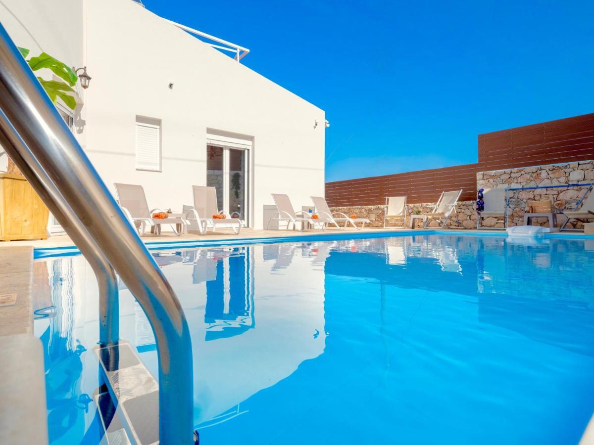 Villa Sky Skaleta Exteriör bild